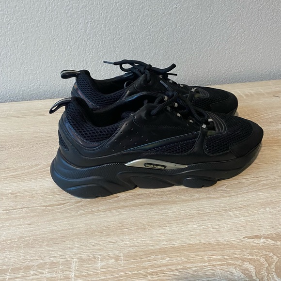 Men Dior Essentials b22 Sneaker, size 12 - Picture 2 of 6